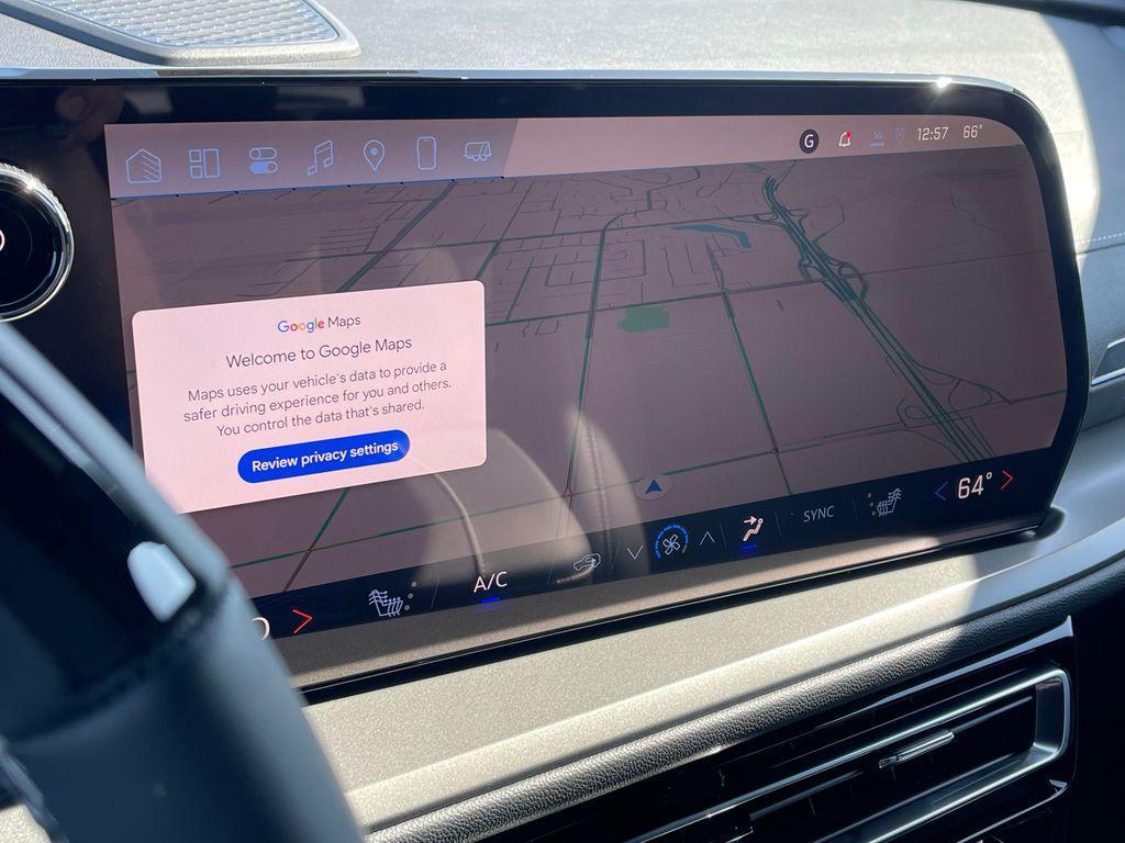 new 2025 Chevrolet Traverse car, priced at $45,995