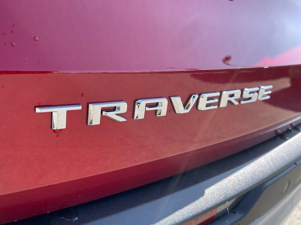 new 2025 Chevrolet Traverse car, priced at $45,995