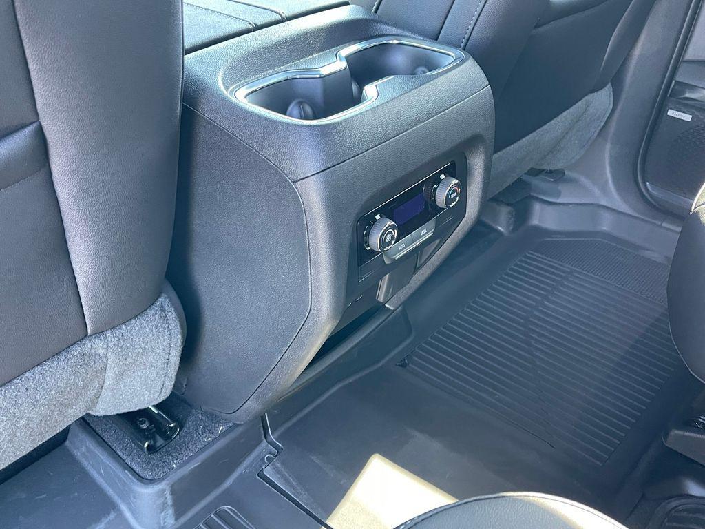 new 2025 Chevrolet Traverse car, priced at $45,995