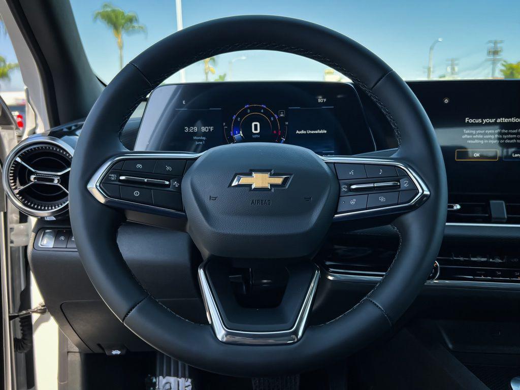 new 2026 Chevrolet Equinox car, priced at $28,040
