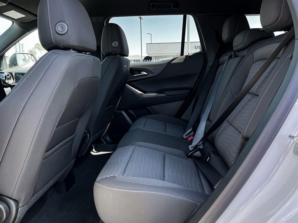 new 2026 Chevrolet Equinox car, priced at $28,040