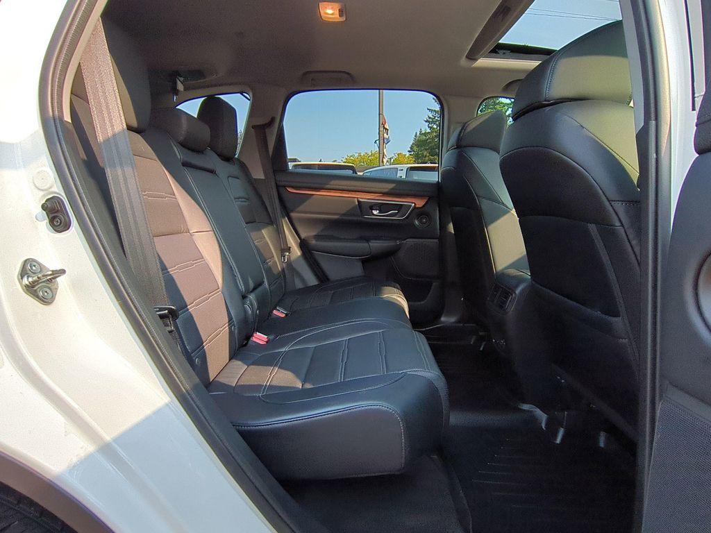 2018 White Diamond Pearl Honda CR-V