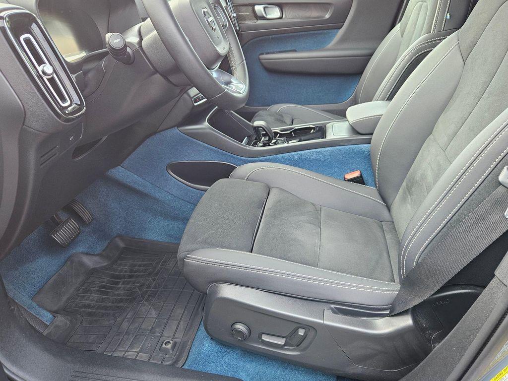 used 2023 Volvo C40 Recharge Pure Electric car, priced at $27,880