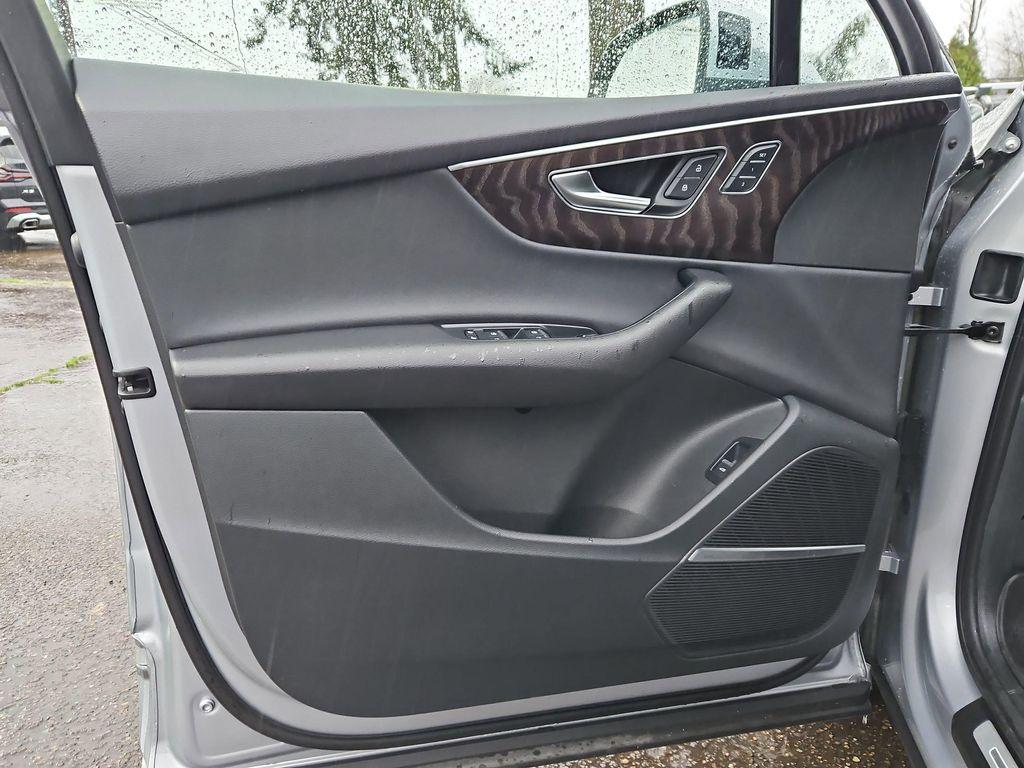 used 2022 Audi Q7 car, priced at $25,980