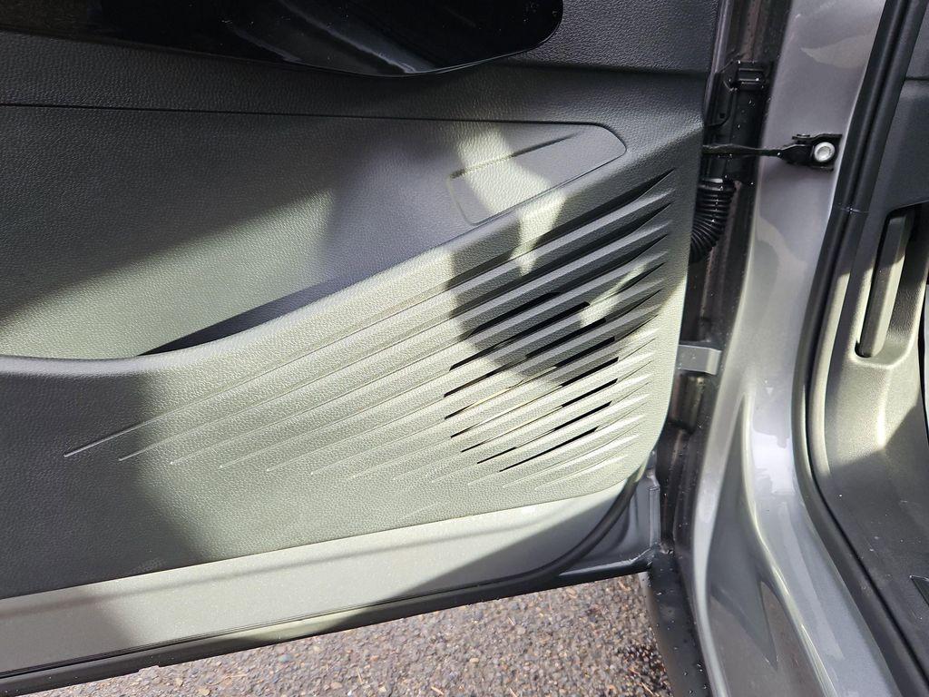 new 2025 Volkswagen ID.4 car, priced at $40,771