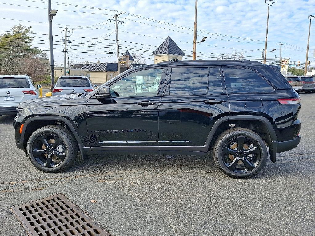 new 2025 Jeep Grand Cherokee car, priced at $56,709