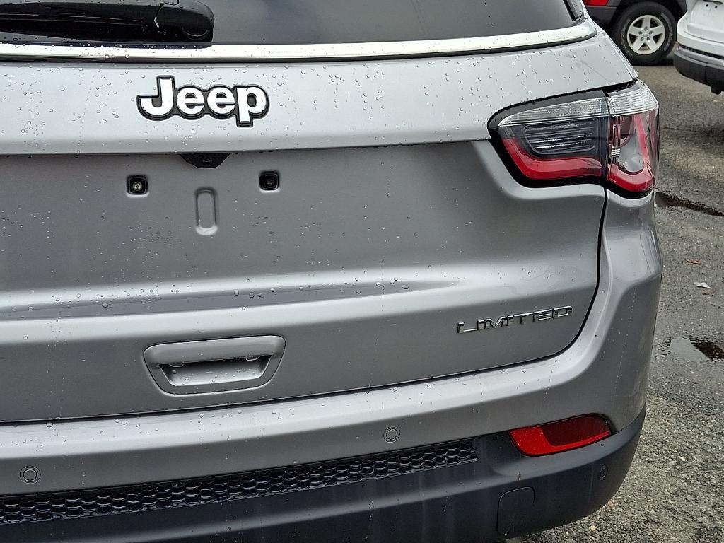 used 2018 Jeep Compass car, priced at $17,594