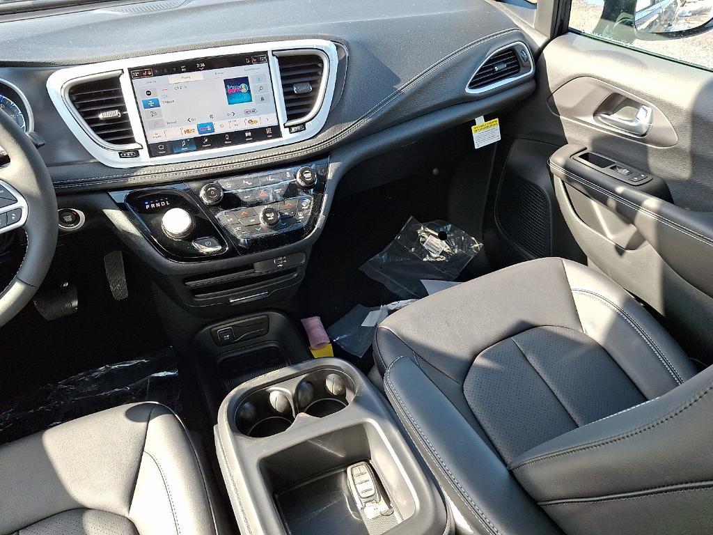 new 2026 Chrysler Pacifica car, priced at $43,539