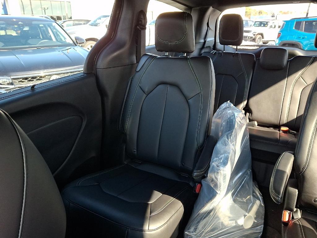new 2026 Chrysler Pacifica car, priced at $43,539