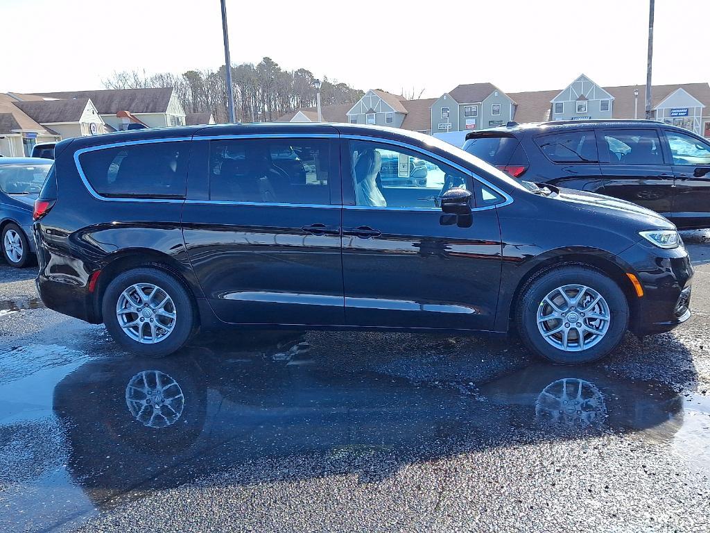 new 2026 Chrysler Pacifica car, priced at $43,539
