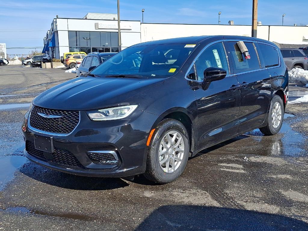 new 2026 Chrysler Pacifica car, priced at $43,539