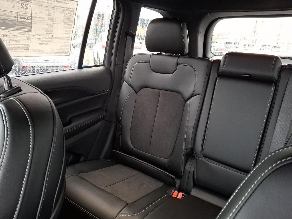 new 2025 Jeep Grand Cherokee car, priced at $47,149