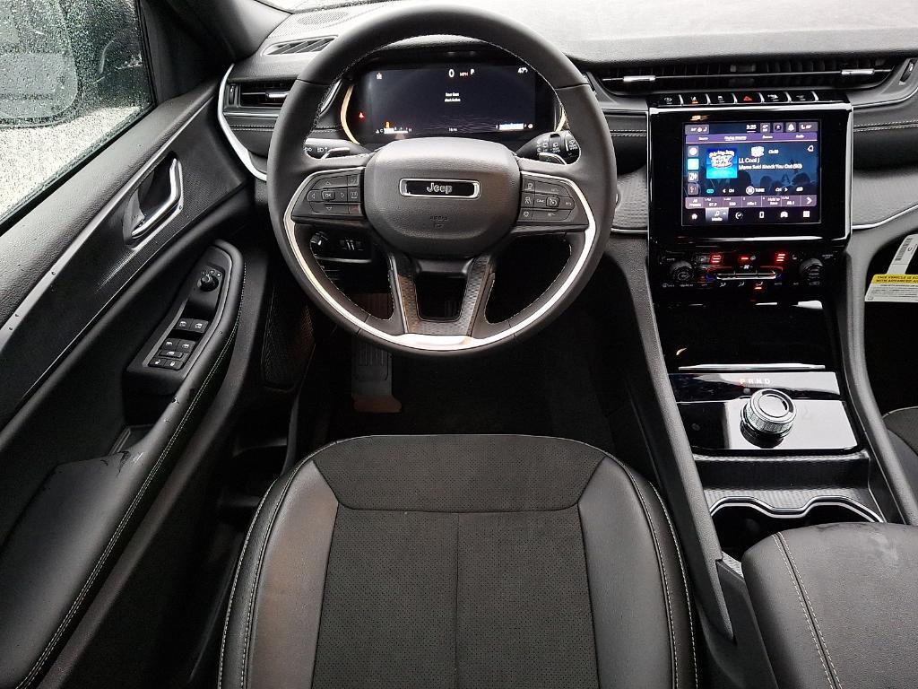 new 2025 Jeep Grand Cherokee car, priced at $47,149