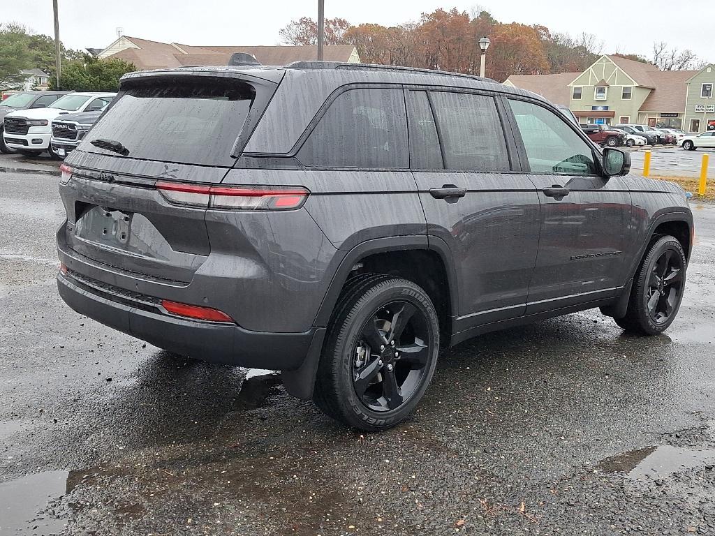new 2025 Jeep Grand Cherokee car, priced at $47,149