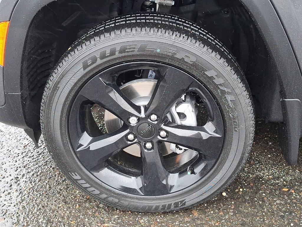 new 2025 Jeep Grand Cherokee car, priced at $47,149