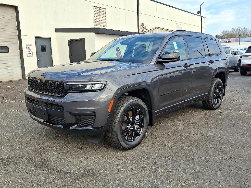new 2025 Jeep Grand Cherokee L car, priced at $47,254