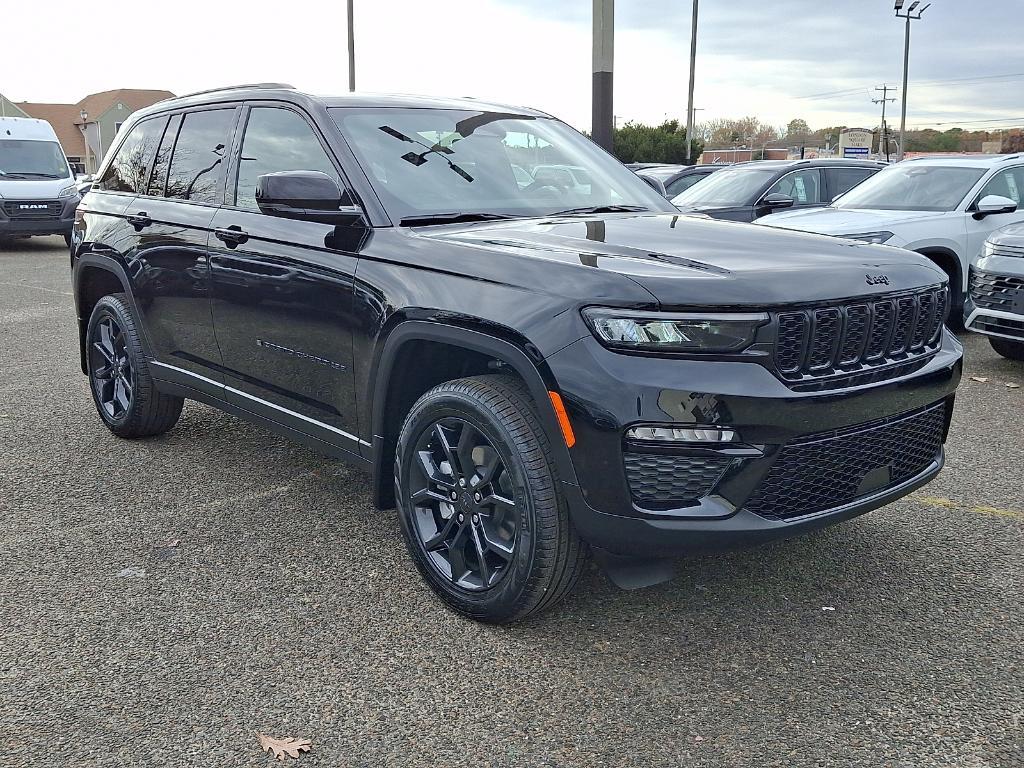 new 2025 Jeep Grand Cherokee car, priced at $52,509