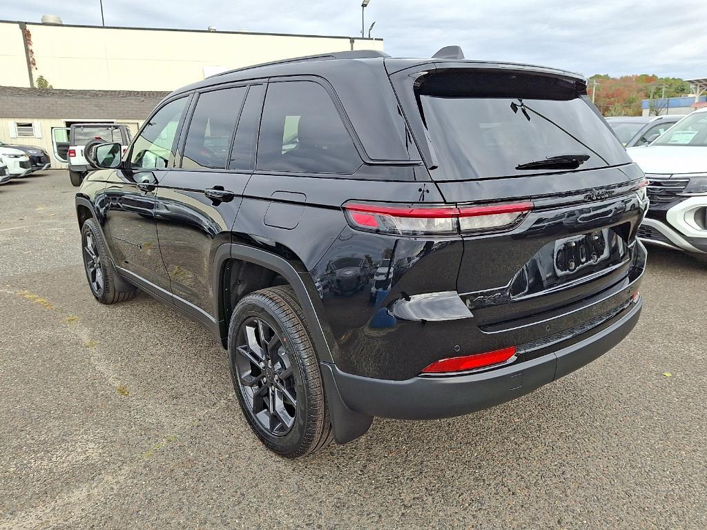 new 2025 Jeep Grand Cherokee car, priced at $52,509