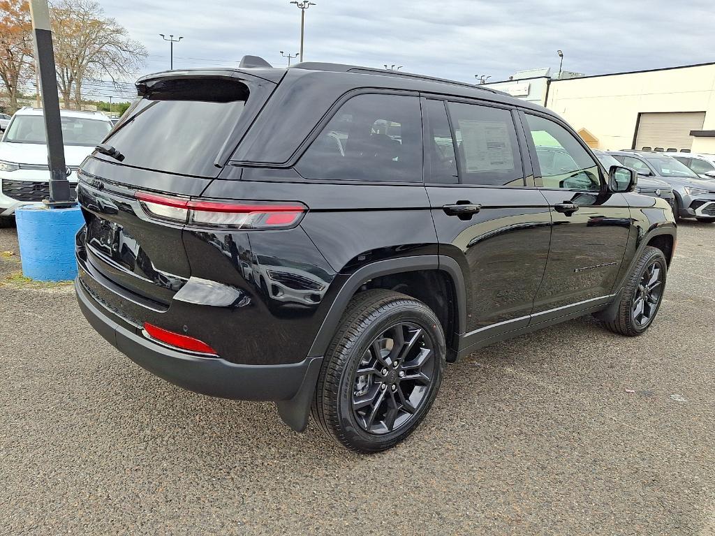 new 2025 Jeep Grand Cherokee car, priced at $52,509