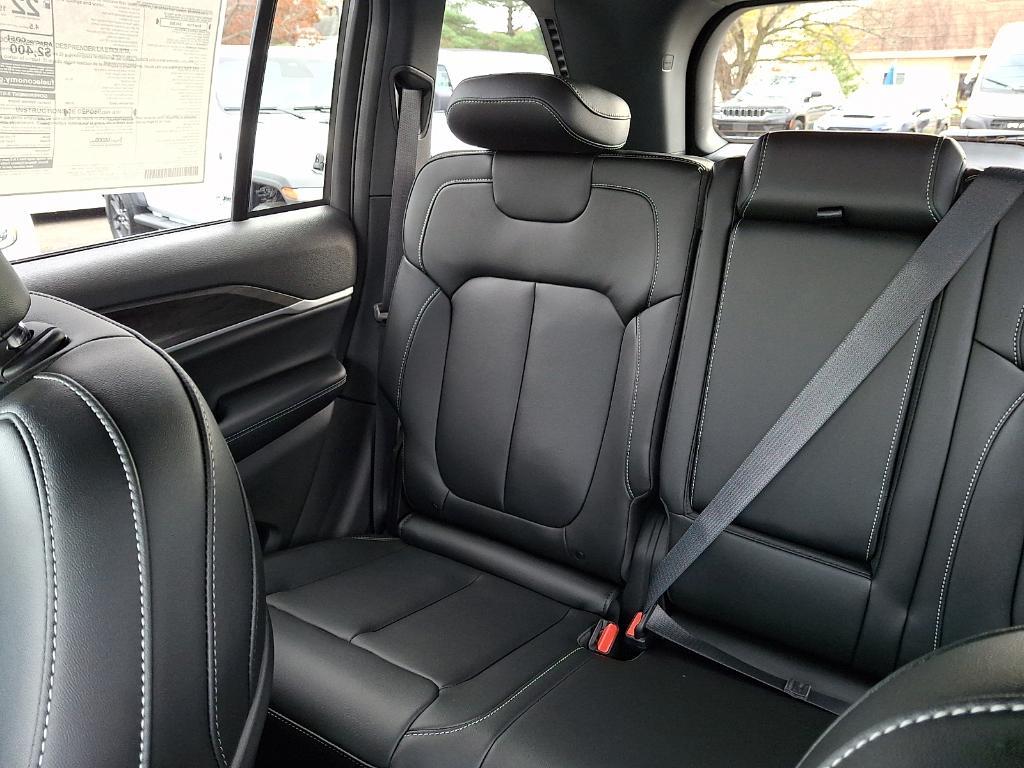 new 2025 Jeep Grand Cherokee car, priced at $52,509