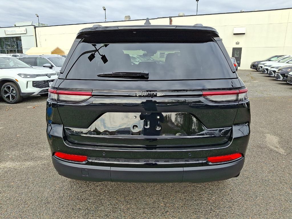 new 2025 Jeep Grand Cherokee car, priced at $52,509