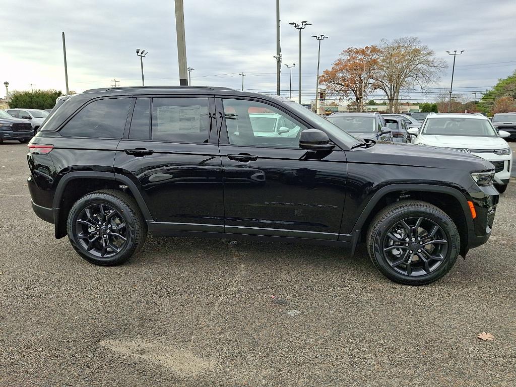 new 2025 Jeep Grand Cherokee car, priced at $52,509
