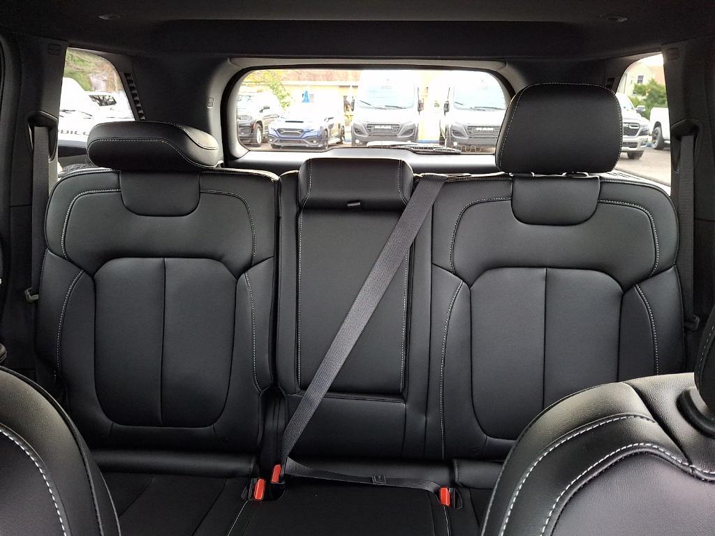 new 2025 Jeep Grand Cherokee car, priced at $52,509