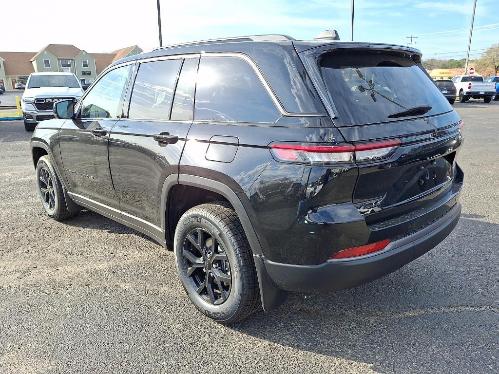 new 2026 Jeep Grand Cherokee car, priced at $46,569