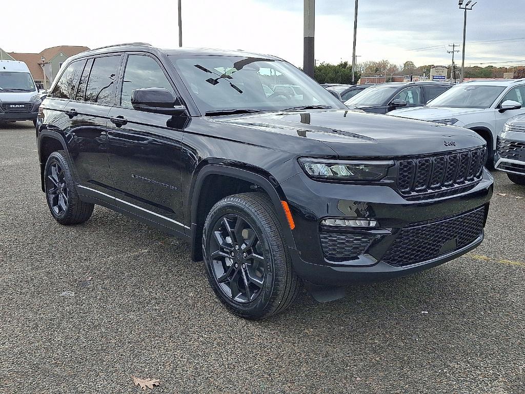 new 2025 Jeep Grand Cherokee car, priced at $52,509
