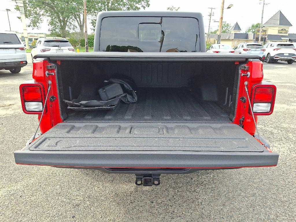 used 2022 Jeep Gladiator car, priced at $35,495