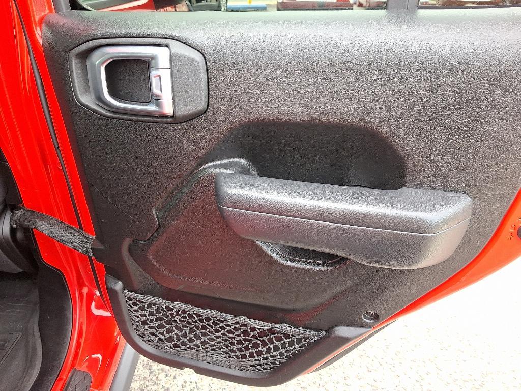 used 2022 Jeep Gladiator car, priced at $35,495