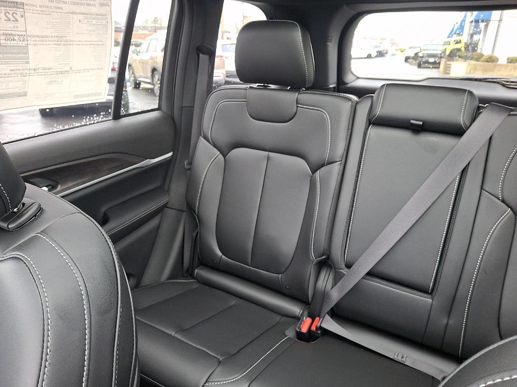 new 2025 Jeep Grand Cherokee car, priced at $51,009