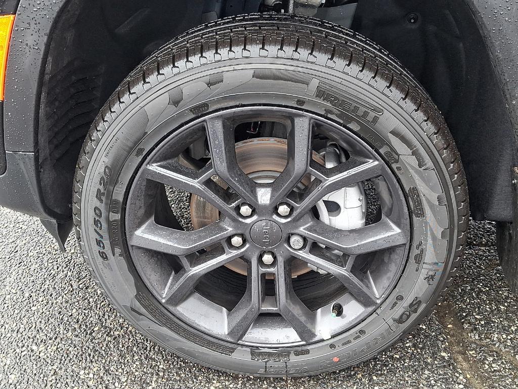 new 2025 Jeep Grand Cherokee car, priced at $51,009