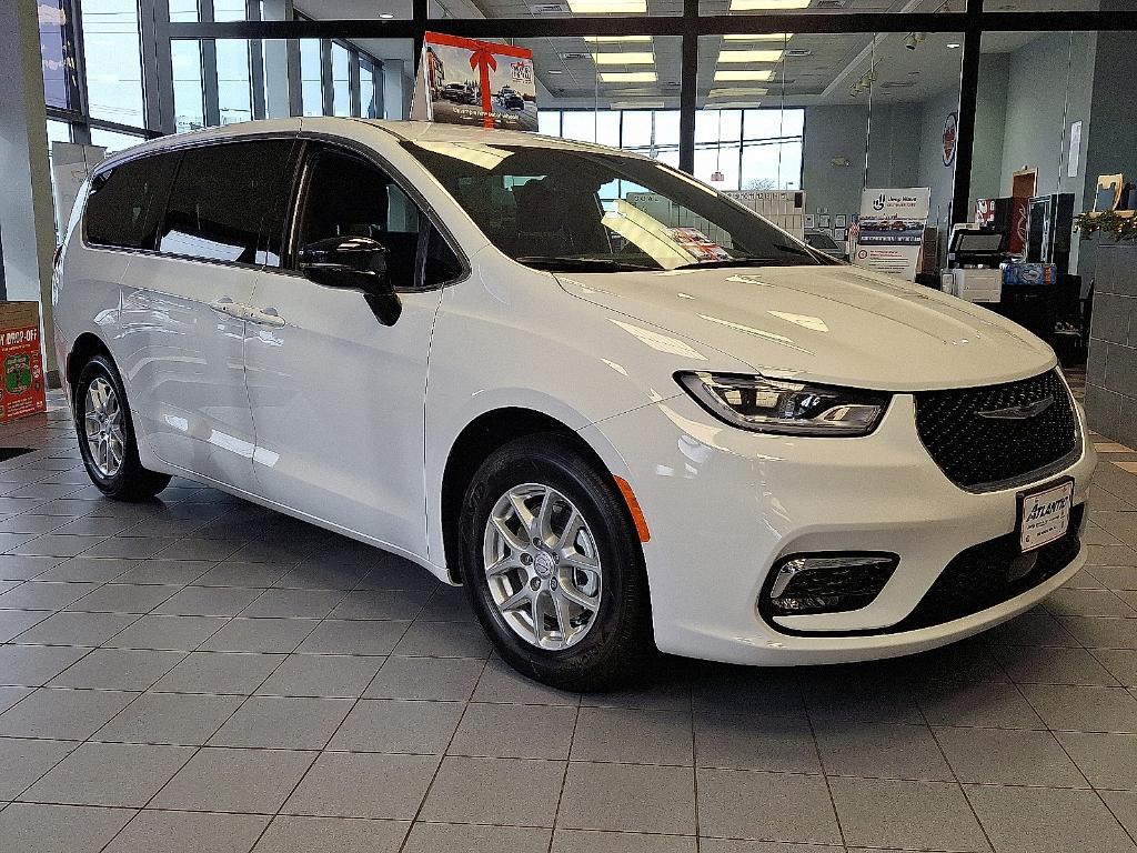 new 2026 Chrysler Pacifica car, priced at $44,234
