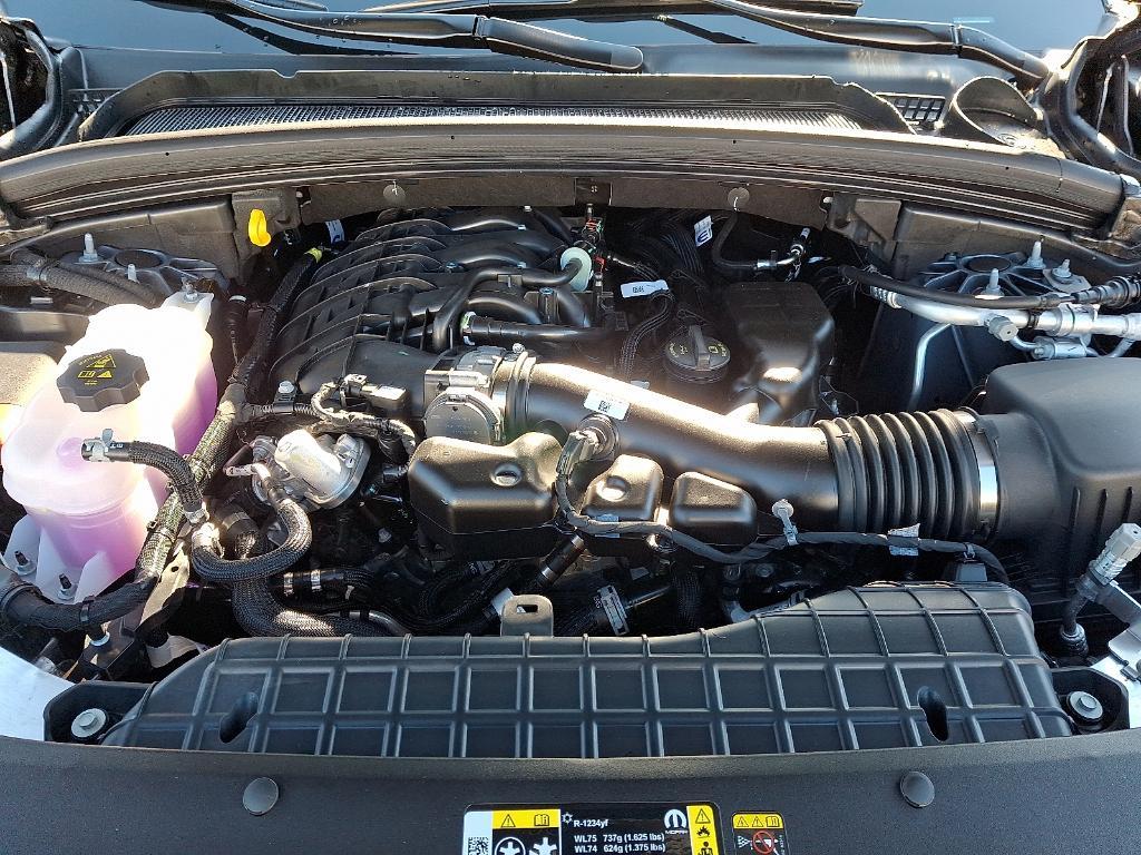 new 2025 Jeep Grand Cherokee car, priced at $43,679