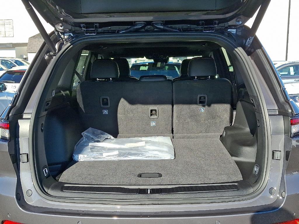 new 2025 Jeep Grand Cherokee car, priced at $43,679