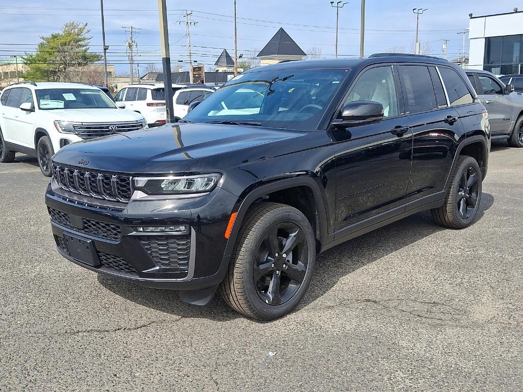new 2026 Jeep Grand Cherokee car, priced at $49,679