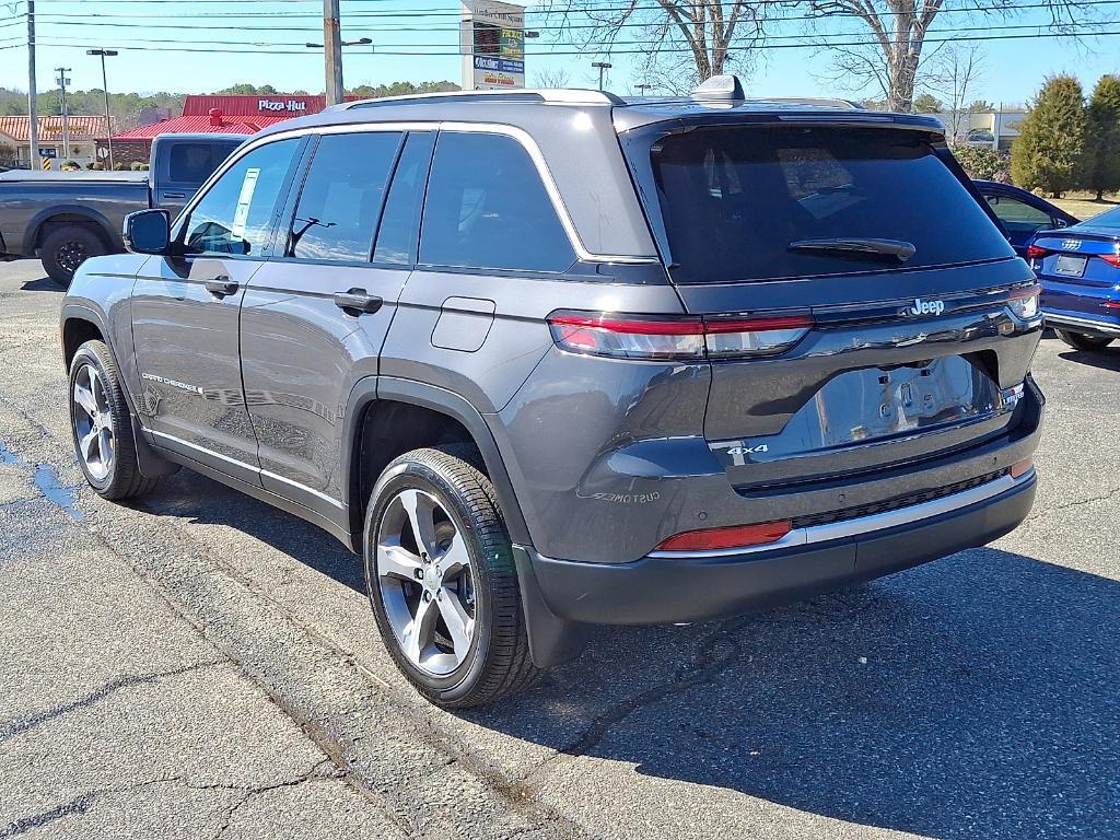 new 2026 Jeep Grand Cherokee car, priced at $49,624