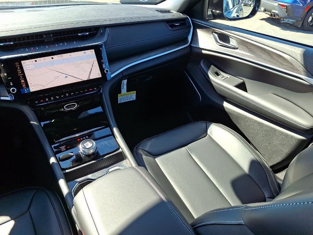 new 2026 Jeep Grand Cherokee car, priced at $49,624