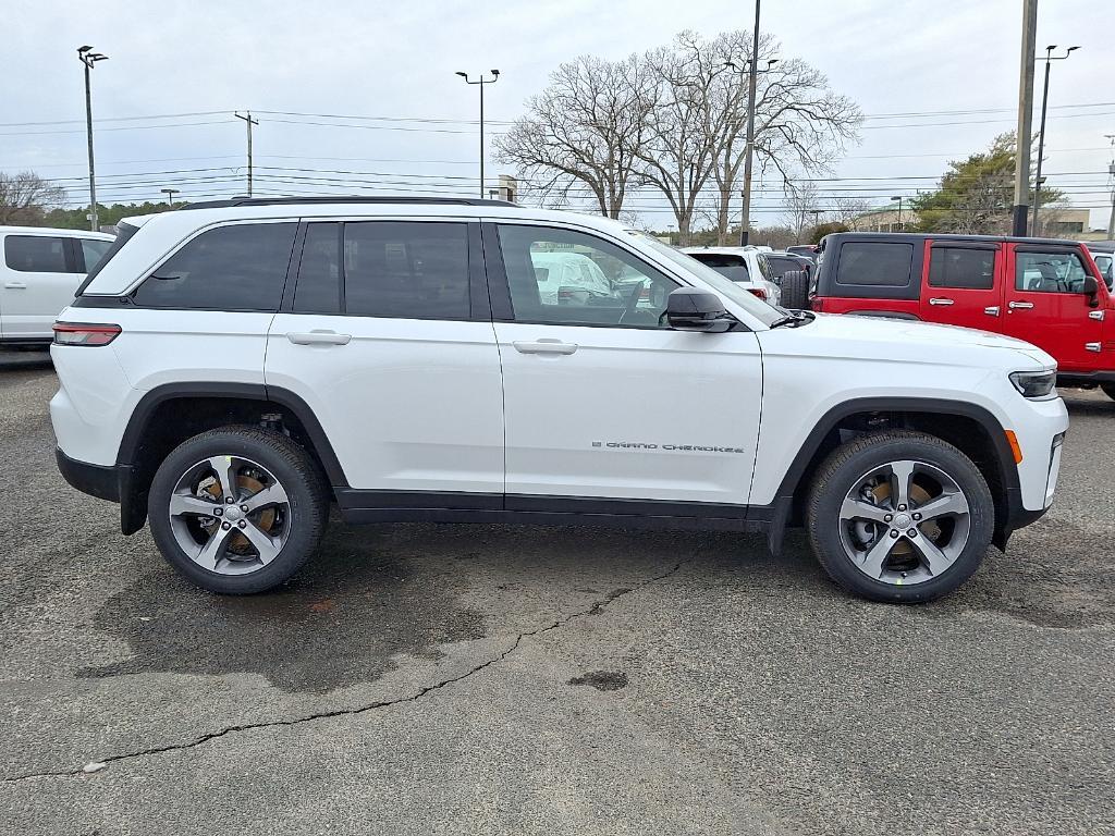 new 2026 Jeep Grand Cherokee car, priced at $48,609