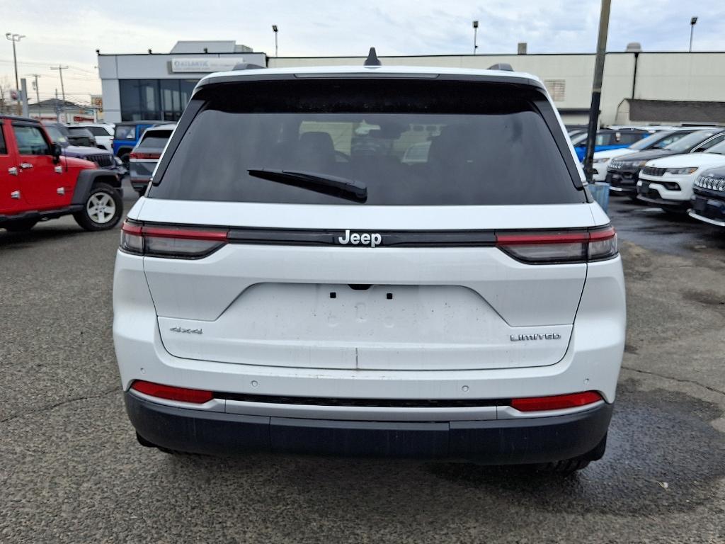 new 2026 Jeep Grand Cherokee car, priced at $48,609