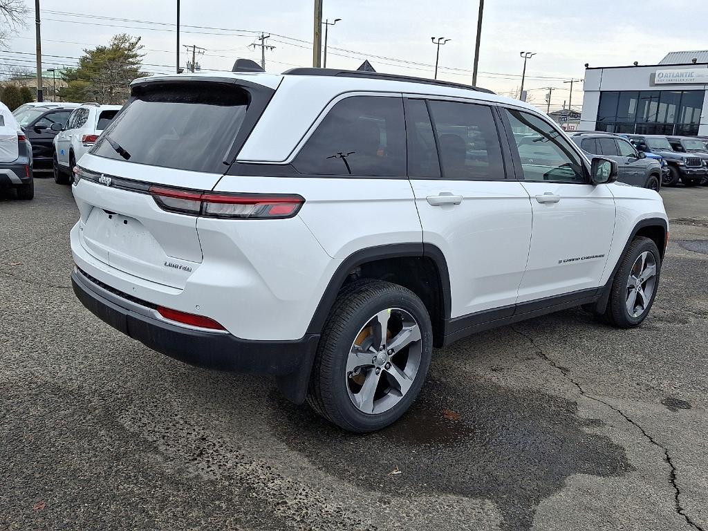 new 2026 Jeep Grand Cherokee car, priced at $48,609
