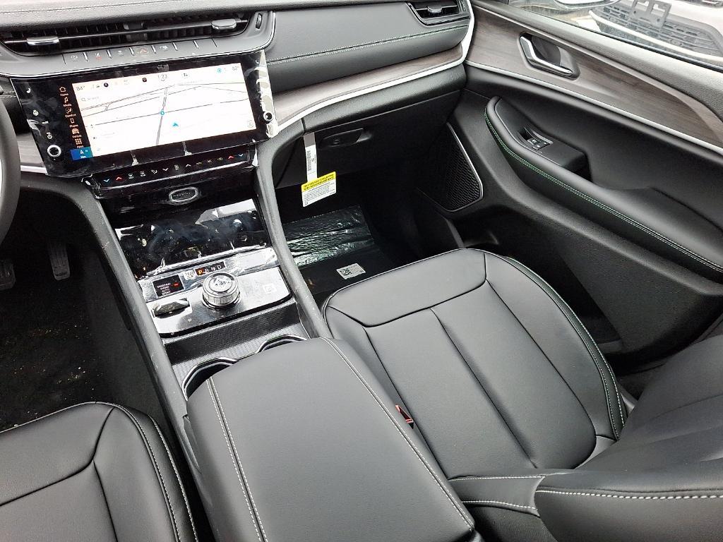 new 2026 Jeep Grand Cherokee car, priced at $48,609