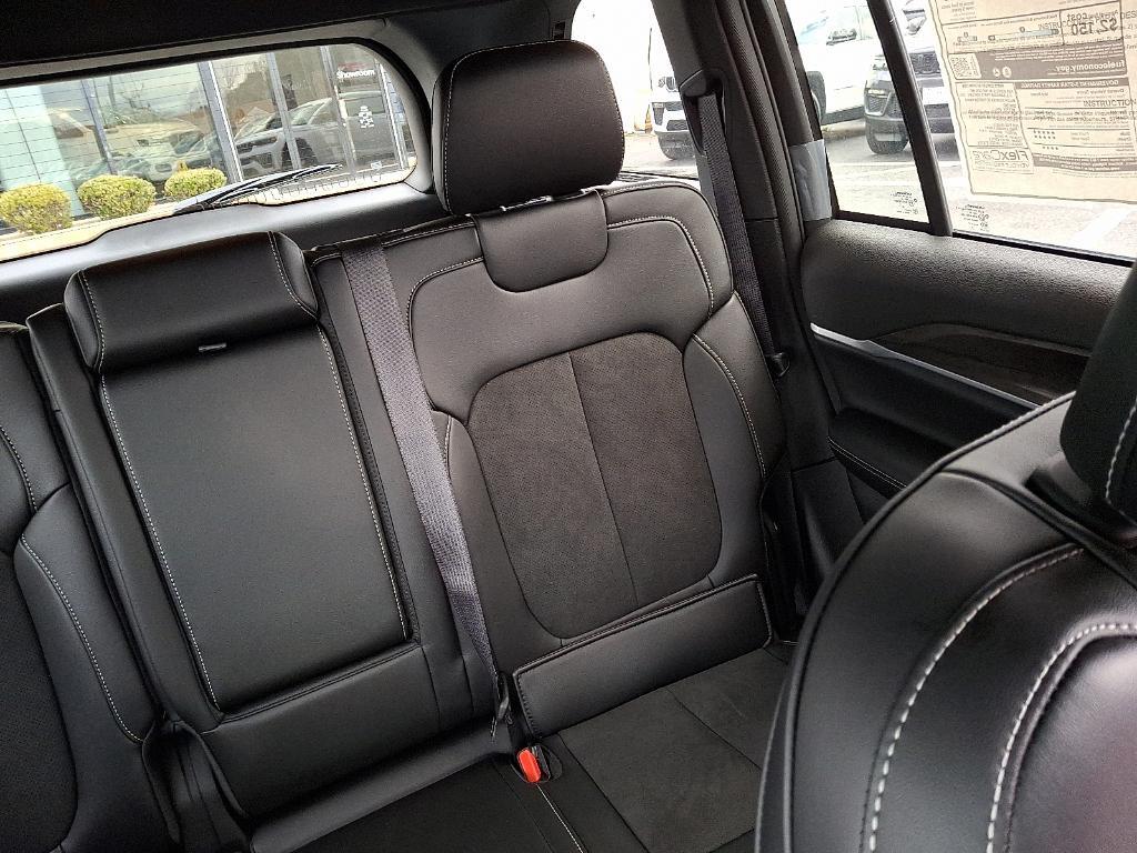 new 2026 Jeep Grand Cherokee car, priced at $48,624