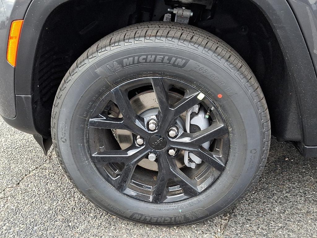 new 2026 Jeep Grand Cherokee car, priced at $48,624