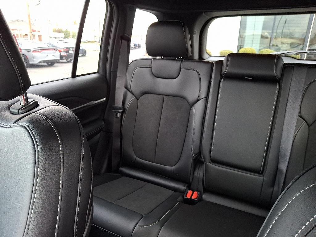 new 2026 Jeep Grand Cherokee car, priced at $48,624