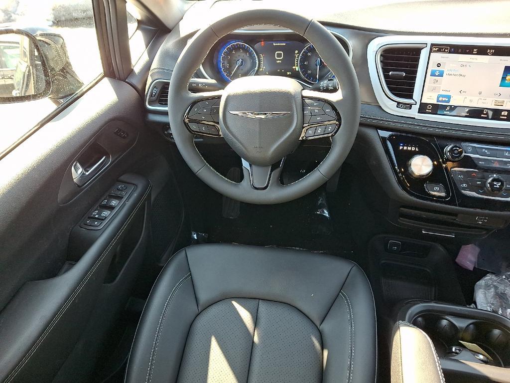 new 2026 Chrysler Pacifica car, priced at $45,784