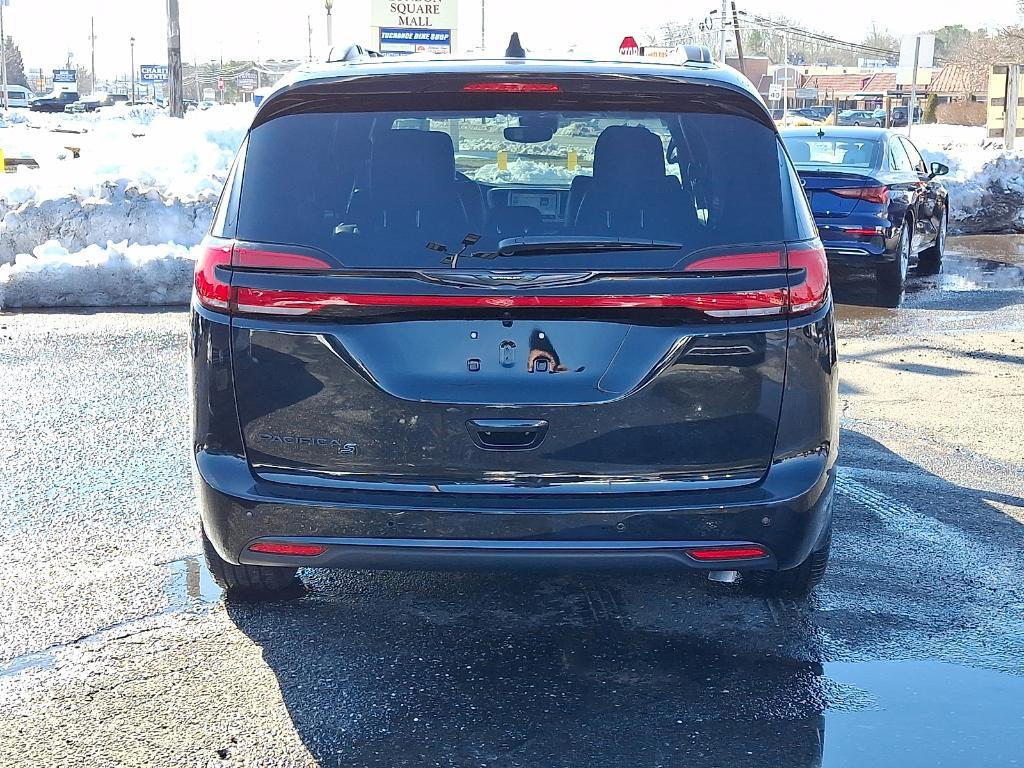 new 2026 Chrysler Pacifica car, priced at $45,784