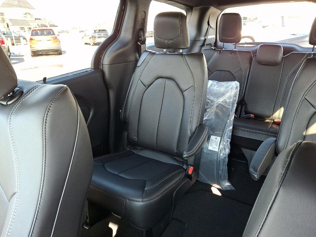 new 2026 Chrysler Pacifica car, priced at $45,784