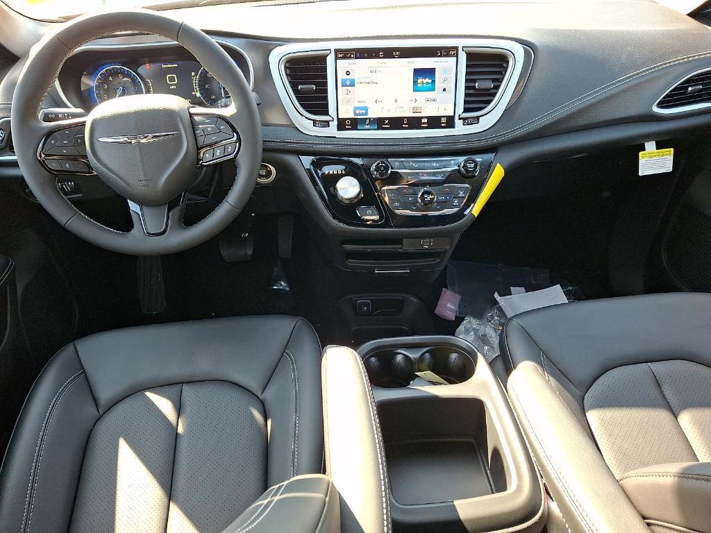 new 2026 Chrysler Pacifica car, priced at $45,784
